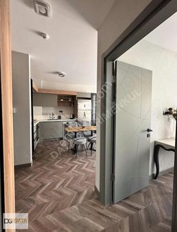 Ap İst Port Da Metro Durağı Yanı Sıfır Eşyalı Kiralık 1+1 Daire