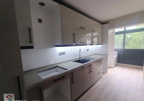 Balçovada 3+1 Çatı Katı Balkonlu Ful Yapılı Manzaralı Eşyalı Net 125 M2 Daire