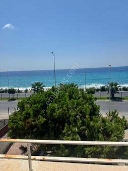 Alanya Mahmutlar Mahallesinde Denize Sıfır Kiralık 2+1 Eşyalı Daire