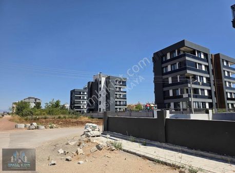 Döşemealtı Kırkgöz Cd. Yakını 560 Mt 80 Emsal Konut Parseli