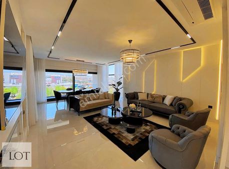 Yenişehir'de 5+1 Ultra Lüx Havuzlu Daire