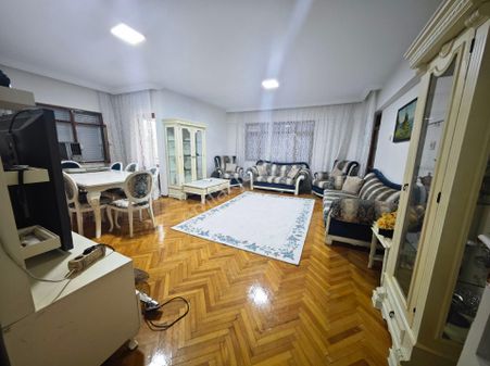 Güncel ! Kiralik 3+1 Bahcelievler Mah. Full Esyali 1. Kat Geniş Daire