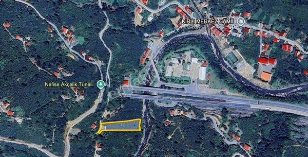 Kırlıda Muhteşem Konum, Karlı Yatırım Fırsatı... Ev Ve Arsası