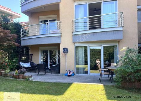 İstinye Konakları'nda Kiralık Bahçe Dubleksi