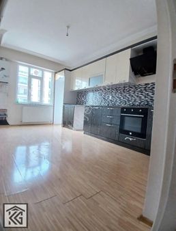 Kocalardan Kırbaşı Caddesi Ulubatlıhasan Yakını Site İçi 3+1