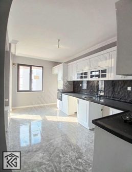 Kocalardan Hamzaoğlu Mahallesi Site İçerisi Kapalı Otoparklı 3+1