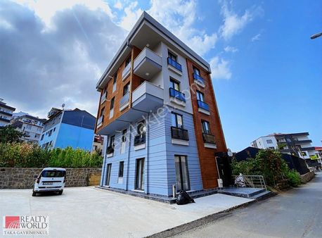 Konaklar Mahallesinde 3+1 Lüks Eşyalı Kiralık Daire