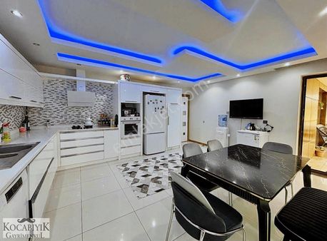 Kocabıyık Gayrimenkul'den Tank Meydanı 3.5+1 195m2 Satılık Daire