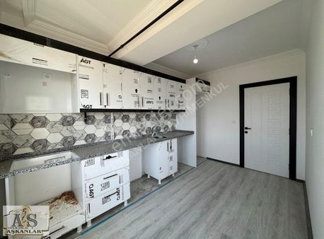 Çerkezköy Kızılpınar'da 2+1 Sıfır Pazar-ve-okul-mevkisi-kombili