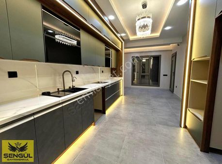 Şengül Gayrimenkul'den Yenişafakta Satılık 3+1 Lüx Daireler