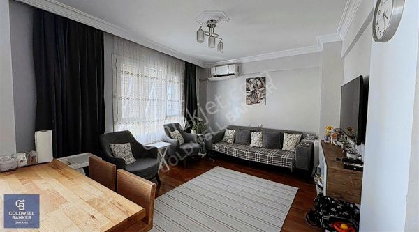 Osman Öksüz Parkının Yanında Tadilatlı Fırsat 2+1 Daire