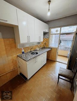 Ergenler Emlak 100. Yıl Mahallesi Metro Dibi 2+1 Kiralık Daire''