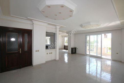 Retro’dan Adnan Menderes Bulvarı Üzeri Deniz Manzaralı Kiralık 2+1