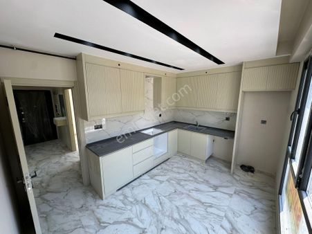 Gültepede Acil Satılık Arakatta 2+1 120m2 Daire