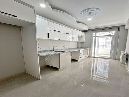 Cadde34 Yapı'dan Meydanın Dibinde 2+1 Sıfır %80 Krediye Uygun Satılık Arakat Daireler!!!