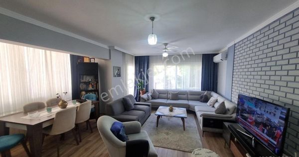 Bostanlıda Sahile Yakın İçi Full Yapılı 3+1 Satılık Daire