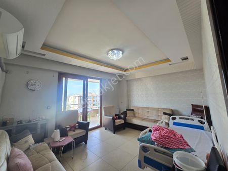 Göletli Parka Yakın Cadde Üzeri Satılık 4+1 Lüks Daire