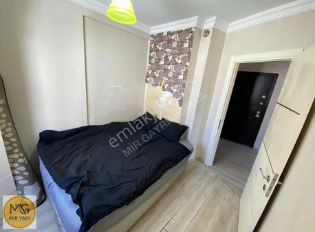 *kampüs Yakını Balkonlu Eşyalı Kiracısız 1+1 Fırsat Daire*