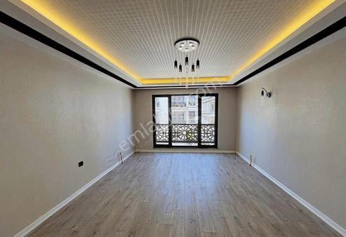 Karaoğlu Gayrimenkul'den Karakaya Mahallesinde 3+1 Daire