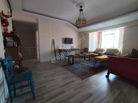 Master Cıtyden Bırlık Caddesı Yakını 2+1