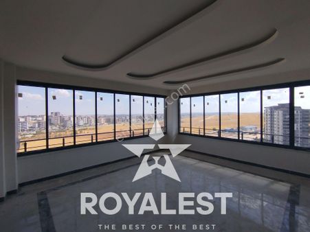 Royalest'ten Göktürk' Mahallesinde Geniş Balkonlu Lüks Daire