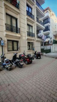 Dikili Güven Emlak'tan Salimbey'de Satılık 2+1 75 M2 Daire