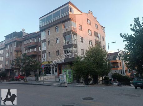 Ali Bey'den Ragıp Tüzün Caddesi 2+1, Yapılı