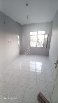 Sağlık Mahallesi'nde Ara Kat 3+1 Kiralık Daire