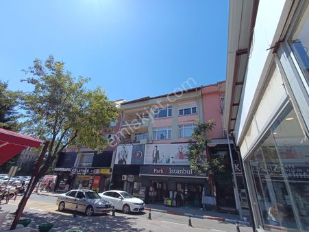 Uşak Kurtuluş Mahallesi İsmet Paşa Caddesinde Kiralık Ofis/büro