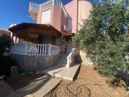 Akbük'te Merkezı Konum Denıze 150 Metre Kıralık Yazlık