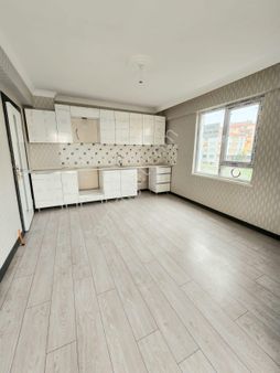 Merkezi Konum 140mt Net Kullanımı İle Ful Yapılı Katta 3+1 Daire