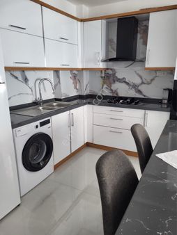 Nezih Bir Sitede 2+1 Eşyalı Satılık Daire