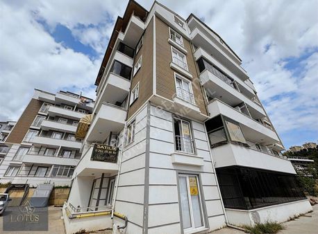 İzmit Boğazova Caddesi Mektebim Koleji Yanı Ataç Lıfe 2+1
