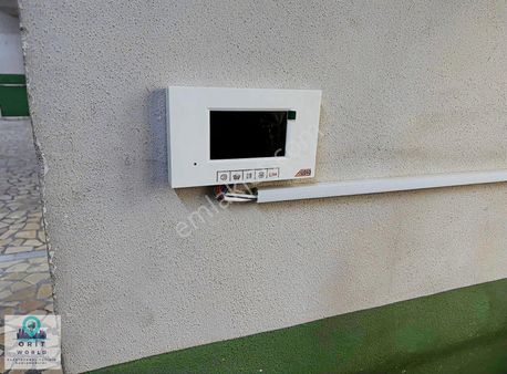 Bağlarbaşı Merkezinde Kiralık 300mt İş Yeri Atölye