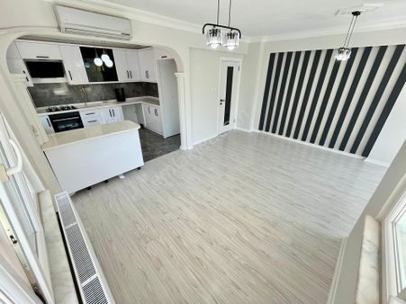 Akçay Sezgin Emlaktan Denize Yakın Masrafsız Satılık 3+1 Daire
