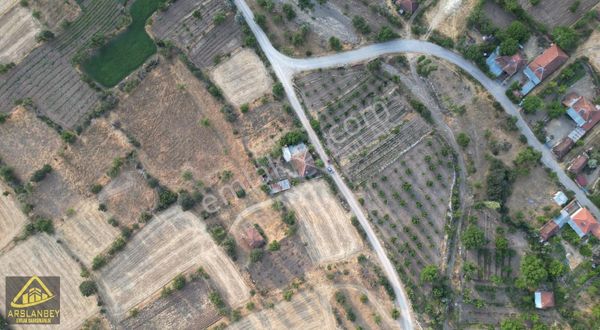 Arslanbey Emlaktan Onacakta Satılık Müstakil Ev (avlu-ahır)