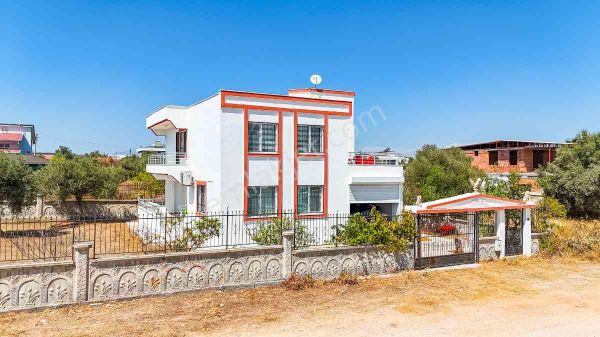 Didim Akyeniköy Mahallesi Yeşiltepe De Satılık 3+1 Ayrı Mutfak Villa