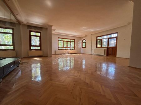 Anadoludan Bahçelievlerde 6+1+giyinme Odalı Ön Boş Dublex