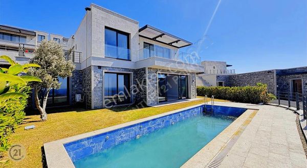 Century21'den Full Deniz Manzaralı Lüks Villa