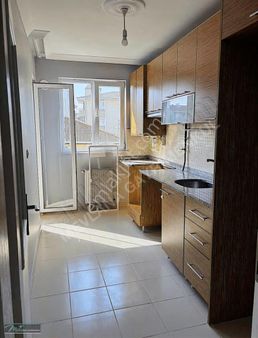 Çayırova Özgürlük Mahallesin De Satılık Ara Kat 2+1 Daire