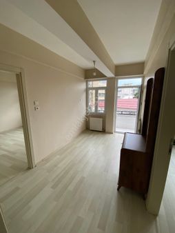 -taşçıoğlu Emlak- Devlet Hastanesi Yanı Açık Cepheli Geniş 1+1 Daire