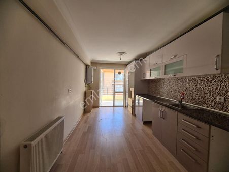 Etlik Veterinerlik Yakını Geniş Mutfak / Çift Banyolu 3.kat 4+1