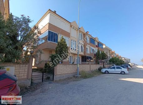 Denize Yürüme Mesafesinde Ara Kat Satılık 1+1