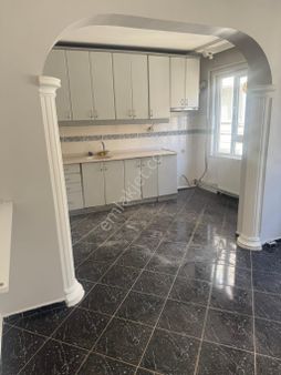 Mustafakemalpaşa Da İlçe Merkezinde3.kat Ara Kat 5+1 Daire