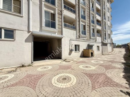 Amazon'dan İl Emniyet Müdürlüğü Civarında Geniş Depo !!!!!!!