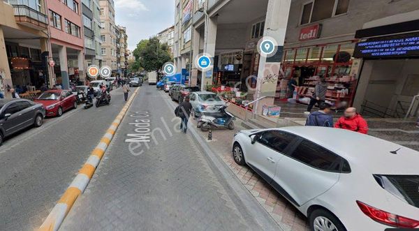 Naz Emlaktan Moda Caddesi Üzerinde Kiralık Dükkan Mağaza