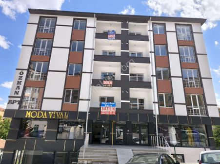 Sima Emlaktan Merkezde Sıfır 3 Banyolu Kiralık 4+1 Kiralık Daire