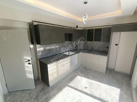 Turanlar Gayrimenkul'den Ataşehir'de Kiralık Ultra Lüx 2+1 Arakat Daireler