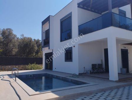 Bodrum /torba /kiralık 2+1 Havuz/bahçe/ Yerden Isıtma/ Su Deposu/yüksek Tavanlı Dubleks Villa
