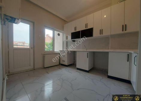 Kaplan Gayrimenkul’den Yenidoğan Mah. Sevinç Cad Yakını 3+1 110 M² Satılık Arakat Daire